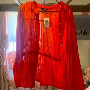 Torrid button up top